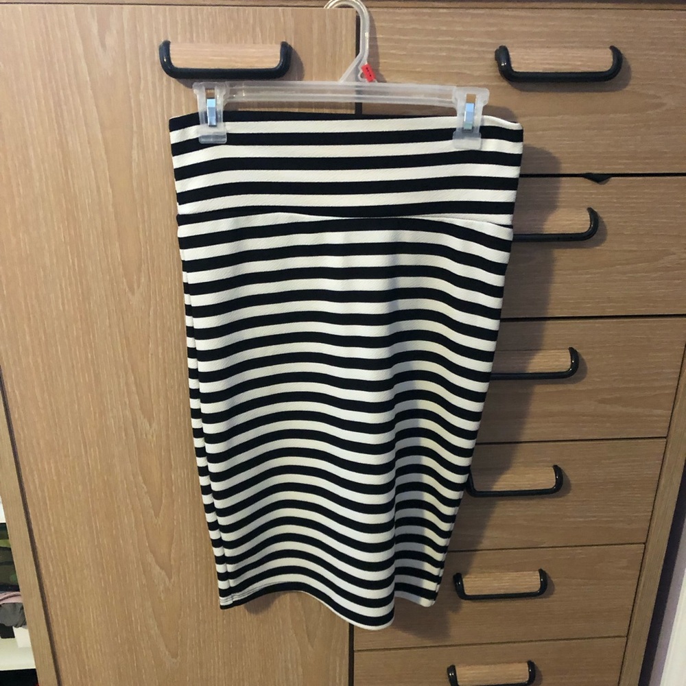 LulaRoe Black and White striped Cassie Skirt